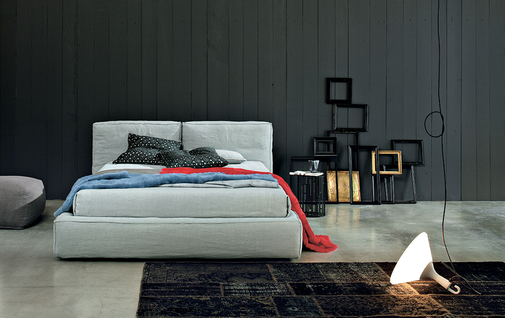 Bett 'Academy Piuma' von Twils, Stoffkategorie B