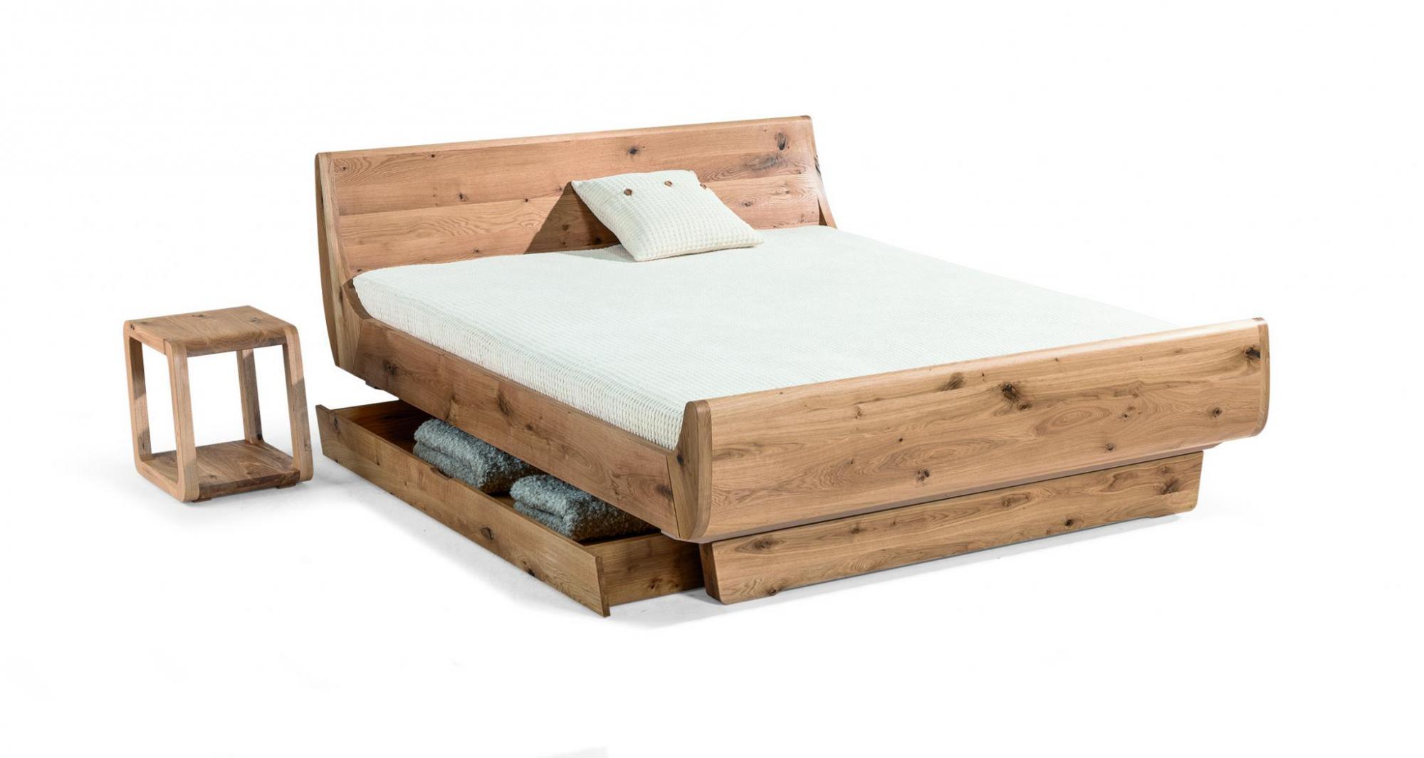 Dormiente Massivholzbett Mola